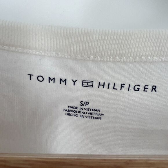 Tommy Hilfiger Fitted Baby Tee Sz S Y2K Inspired Stripe Logo Minimalist Preppy - Picture 3 of 8